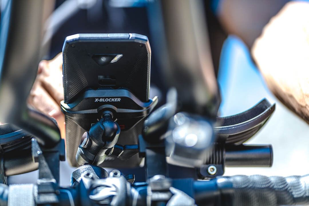 Crosscall smartphone with x-bike